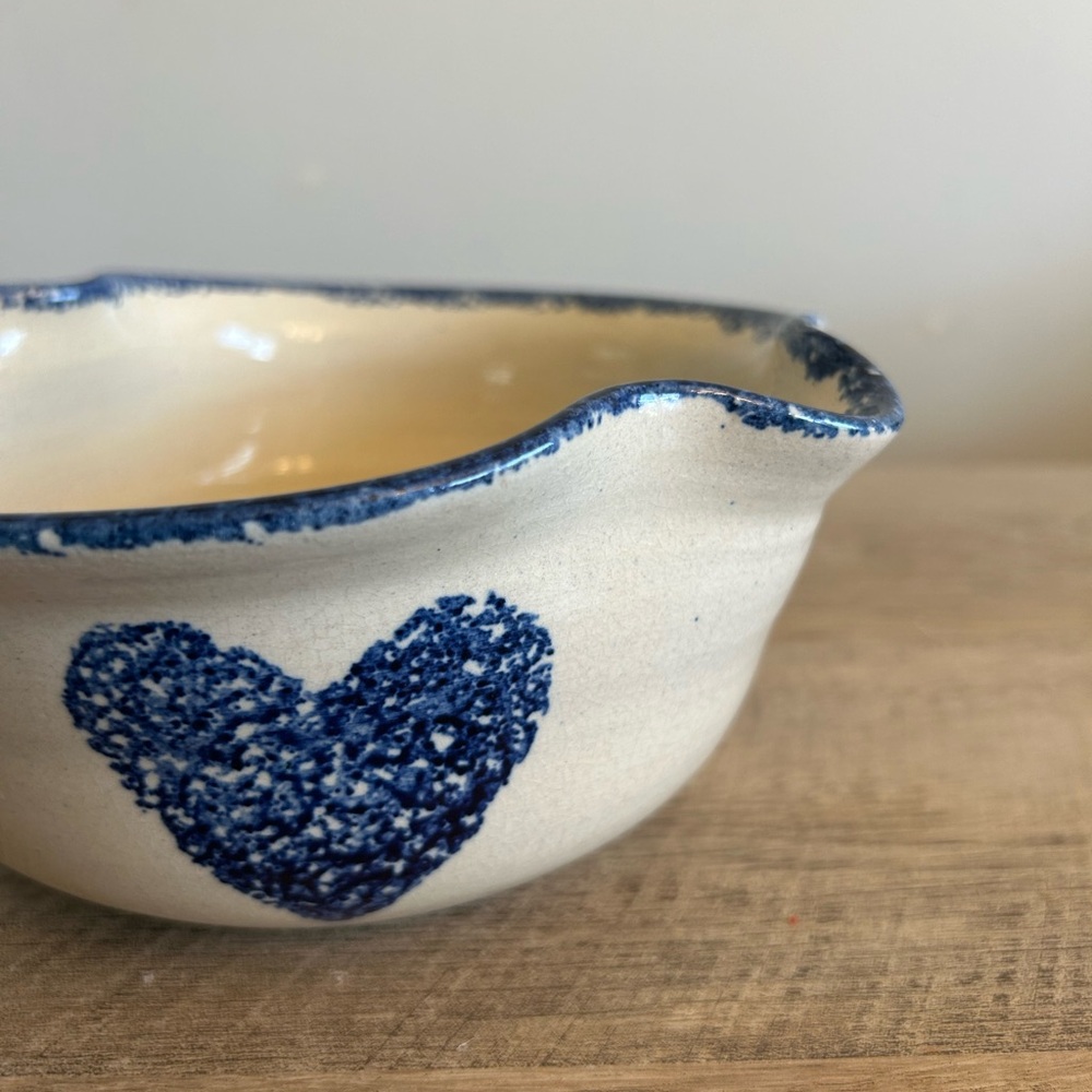 Marshall Pottery Texas | Small Heart Shaped Bowl Primitive Hearts Signed 3.25” - Picture 7 of 11